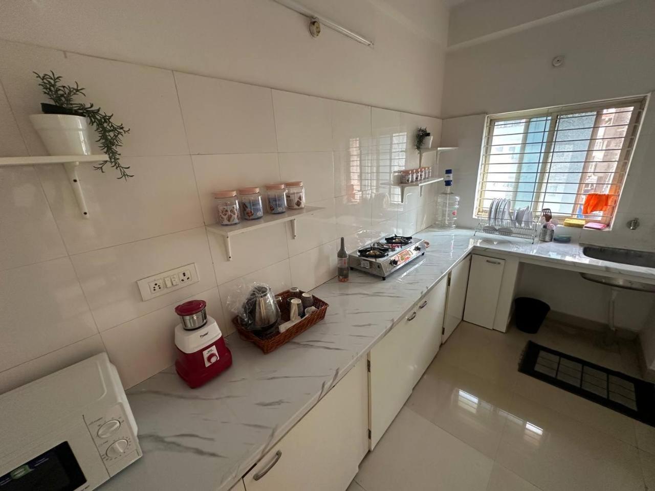 Nk Homes - Urban Serviced Apartments Hyderabad Bagian luar foto